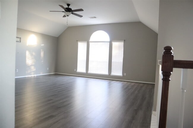 Building Photo - 6802 Claire Brook Dr