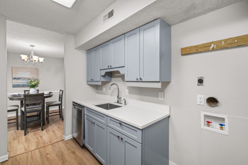 Building Photo - 1607 Redbird Cove