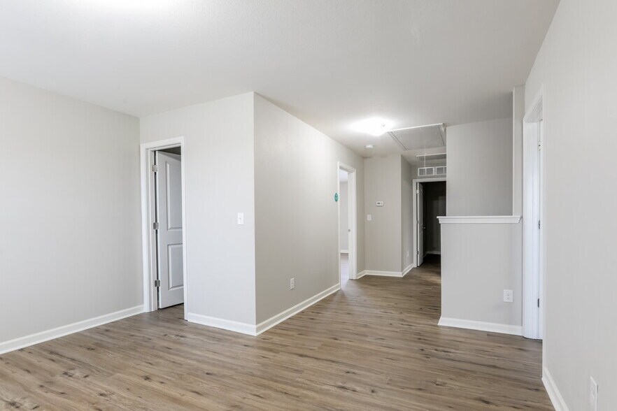 Building Photo - 2613 Cider Ridge Rd