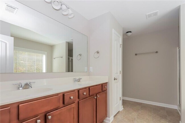Building Photo - 7553 Watson Cir