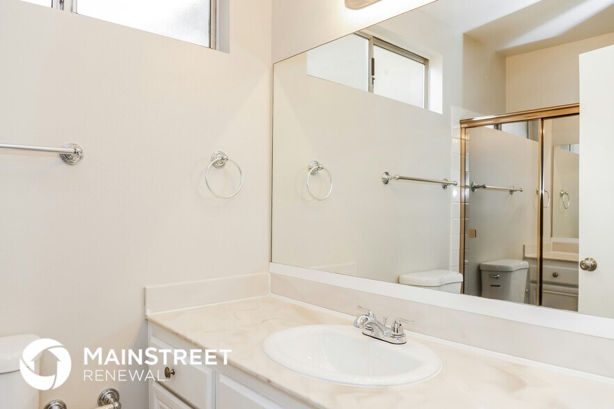 Building Photo - 3810 Boca Chica Ave
