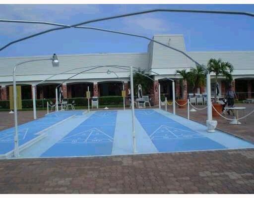 Building Photo - 604 NE 2nd St