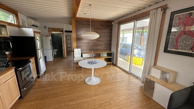 Building Photo - 1511 S 1000 W