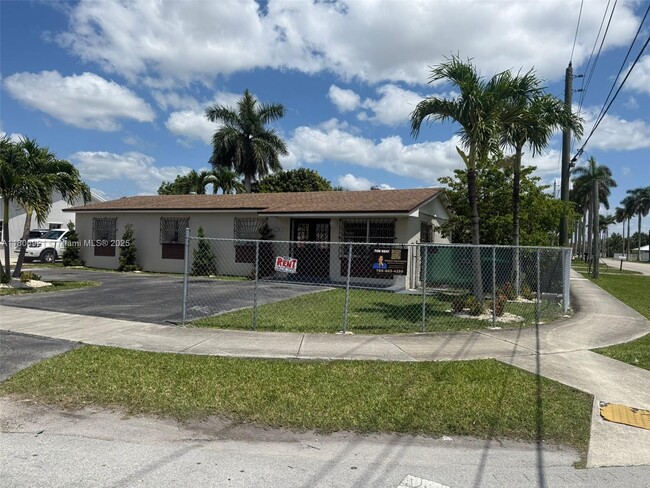Primary Photo - 15201 SW 307th Rd
