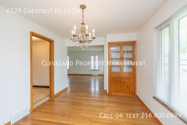 Building Photo - 6329 Chestnut Hills Dr