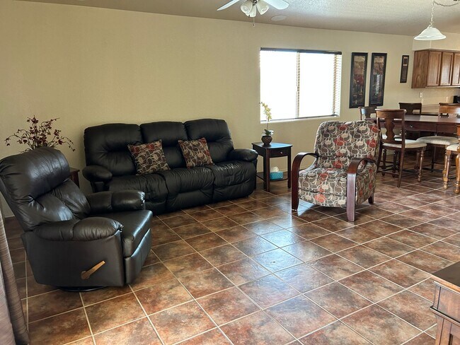 Building Photo - 12620 S Driftwood Dr