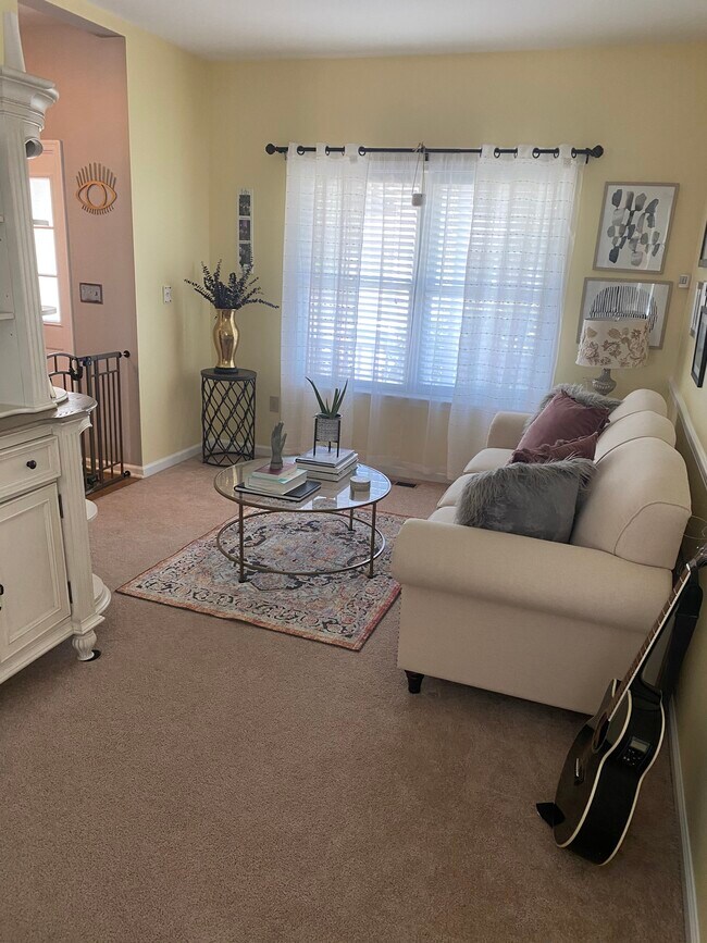 Building Photo - 30 Millbrook Court