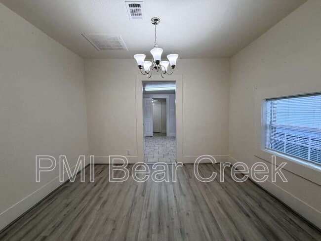 Building Photo - 3014 Rosalie St