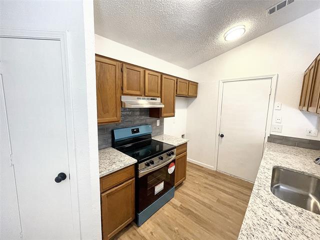 Building Photo - 5518 Creek Valley Dr