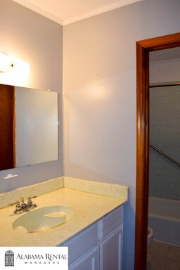 Building Photo - Home for Rent in Leeds, AL.. Available to View Now!!!