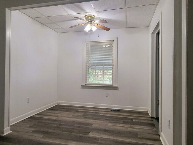 Building Photo - Remodeled bungalow in Church Hill with 3 bedrooms and 1 full bath