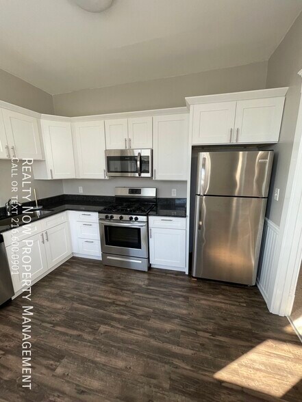 Primary Photo - 4088 Erie St