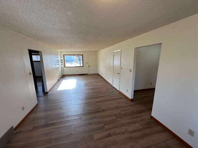 Building Photo - 809 2nd Ave NE