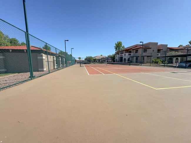 Building Photo - 2Bed/2Bath Condo at Thunderbird Rd/59th Ave! Ready for Immediate Move-In!