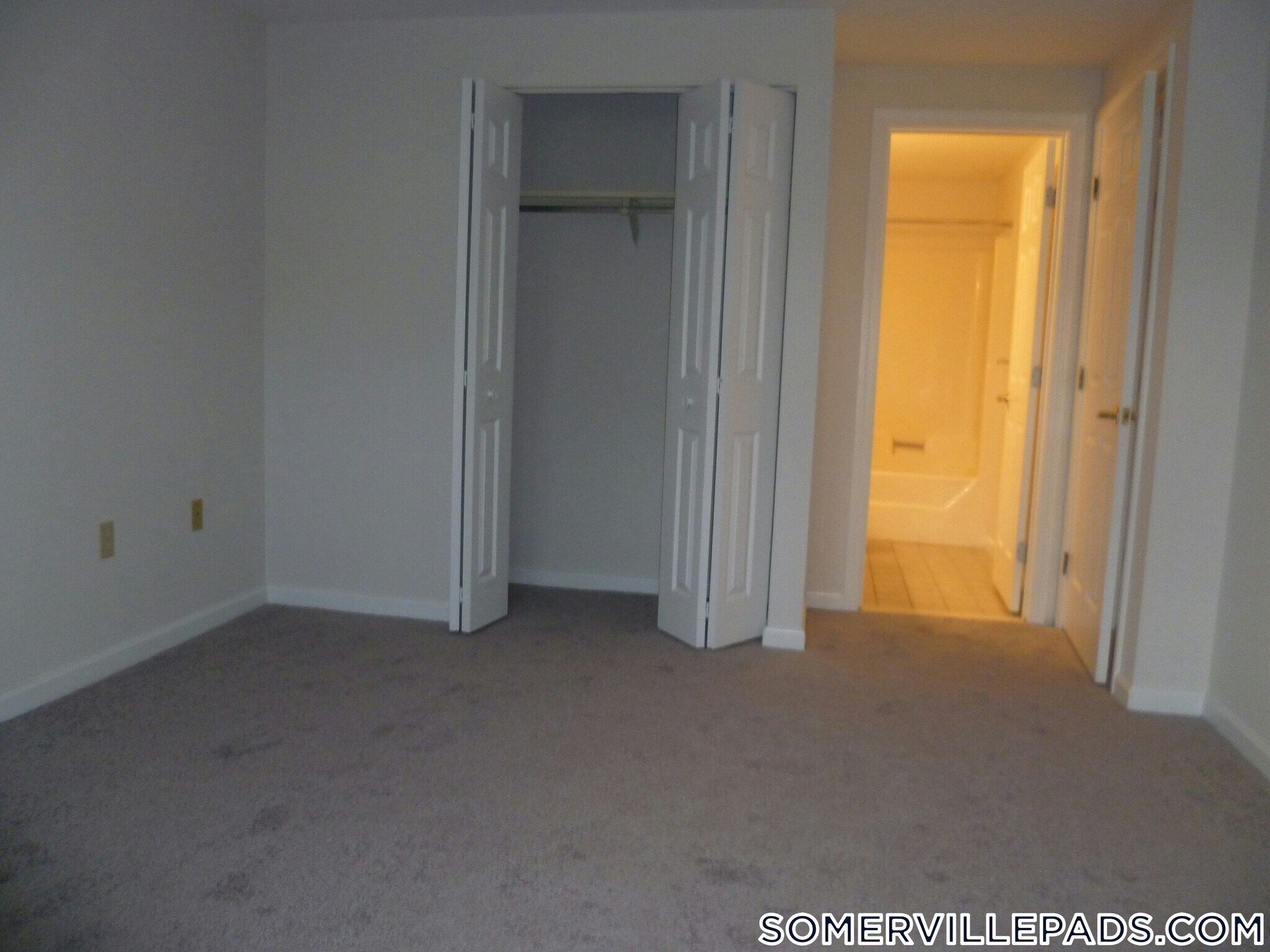 Building Photo - 175 Beacon St