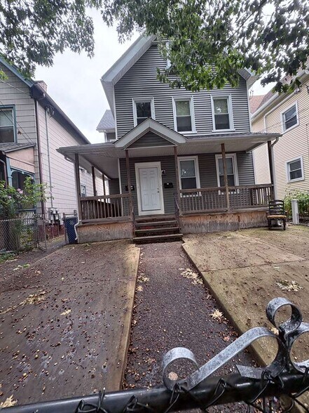 Building Photo - 271 Howard Ave