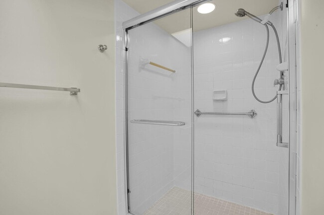 Building Photo - 1605 Abaco Dr
