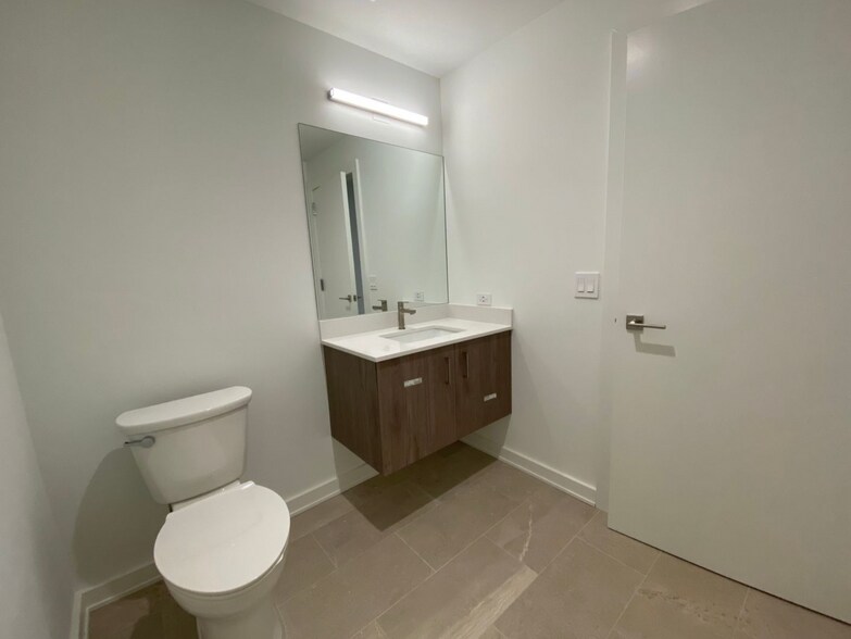 Building Photo - 1120 W Patterson Ave