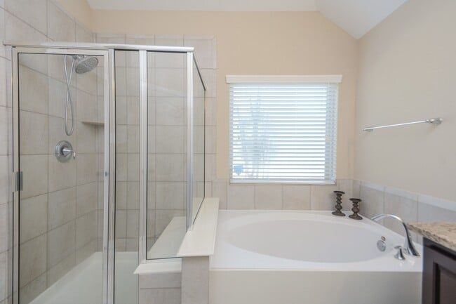 Building Photo - 118 N Heritage Mill Cir