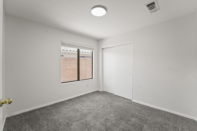Building Photo - Chic Peoria Rental – Updated Appliances & ...