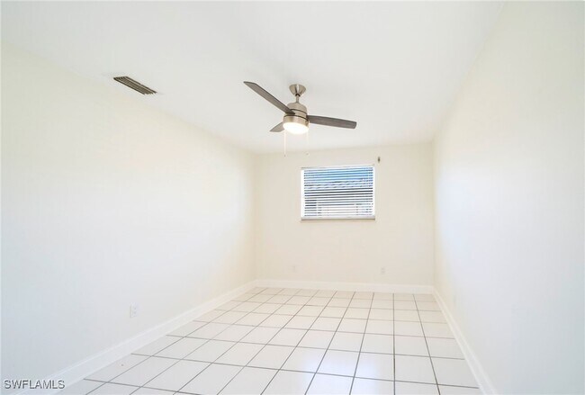 Building Photo - 4916 Viceroy St