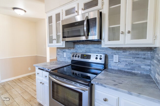 Building Photo - 4807 Del Rio Trail