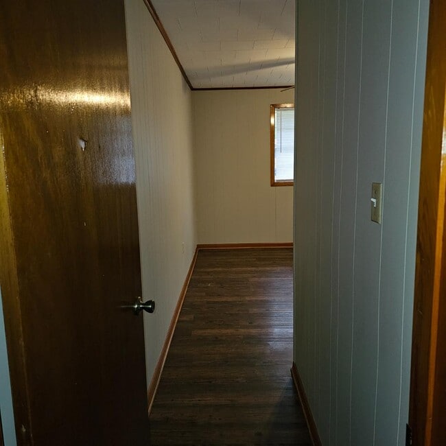 Building Photo - 1123 W Camellia Dr