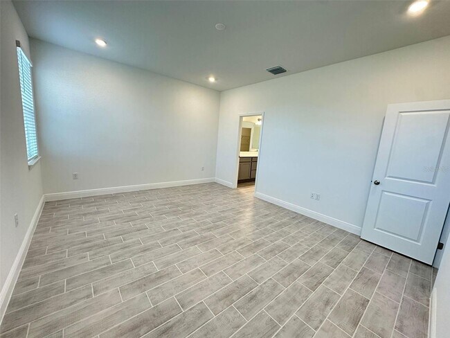 Building Photo - BRAND NEW HOUSE IN CLERMONT