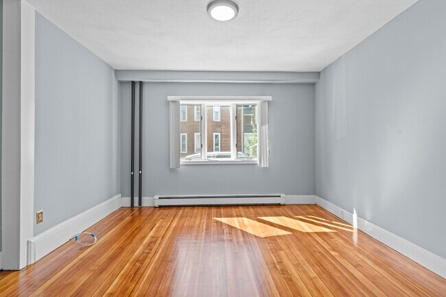 Building Photo - 205 Emerald St