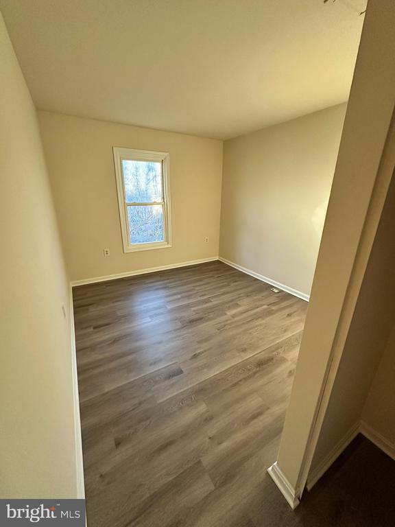 Building Photo - 5235 Walney Rd