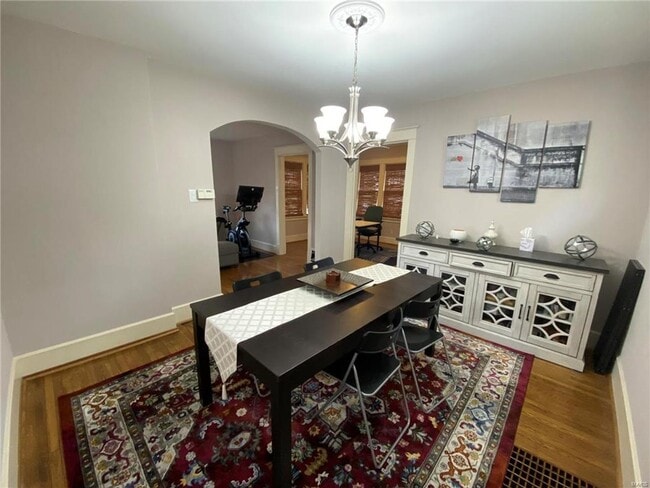 Building Photo - 743 Clark Ave