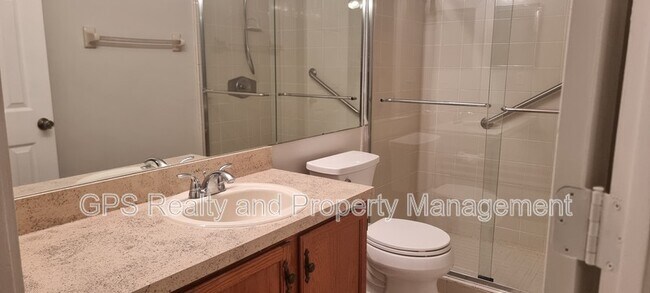 Building Photo - 956 Forest Ridge Ct