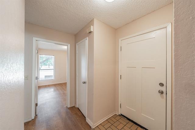 Building Photo - 103 W Timberview Ln