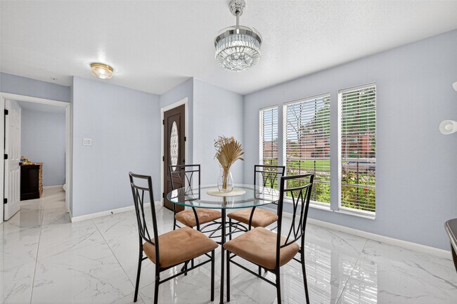 Building Photo - 14310 Royal Hill Dr