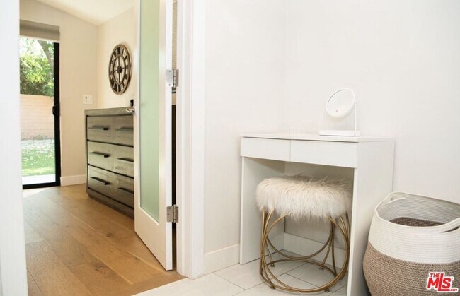 Building Photo - 6329 Jumilla Ave