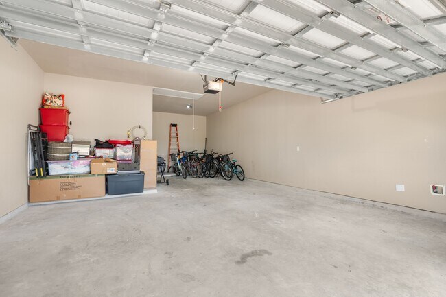Building Photo - 71 Springtime Creek Dr