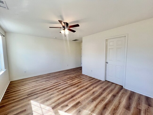 Building Photo - Charming 4BD, 2BA Fuquay-Varina Home with Large Backyard Near Interstates