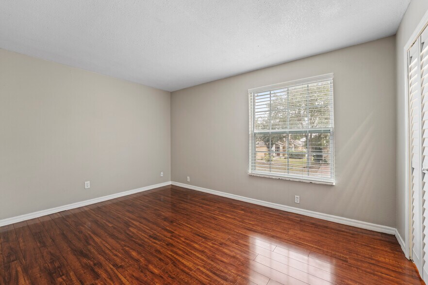 Building Photo - 11944 Cheltinham Dr