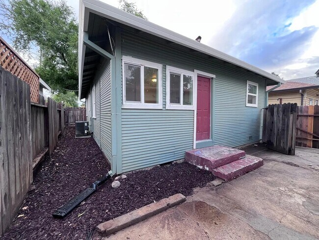 Building Photo - 3135 42nd St