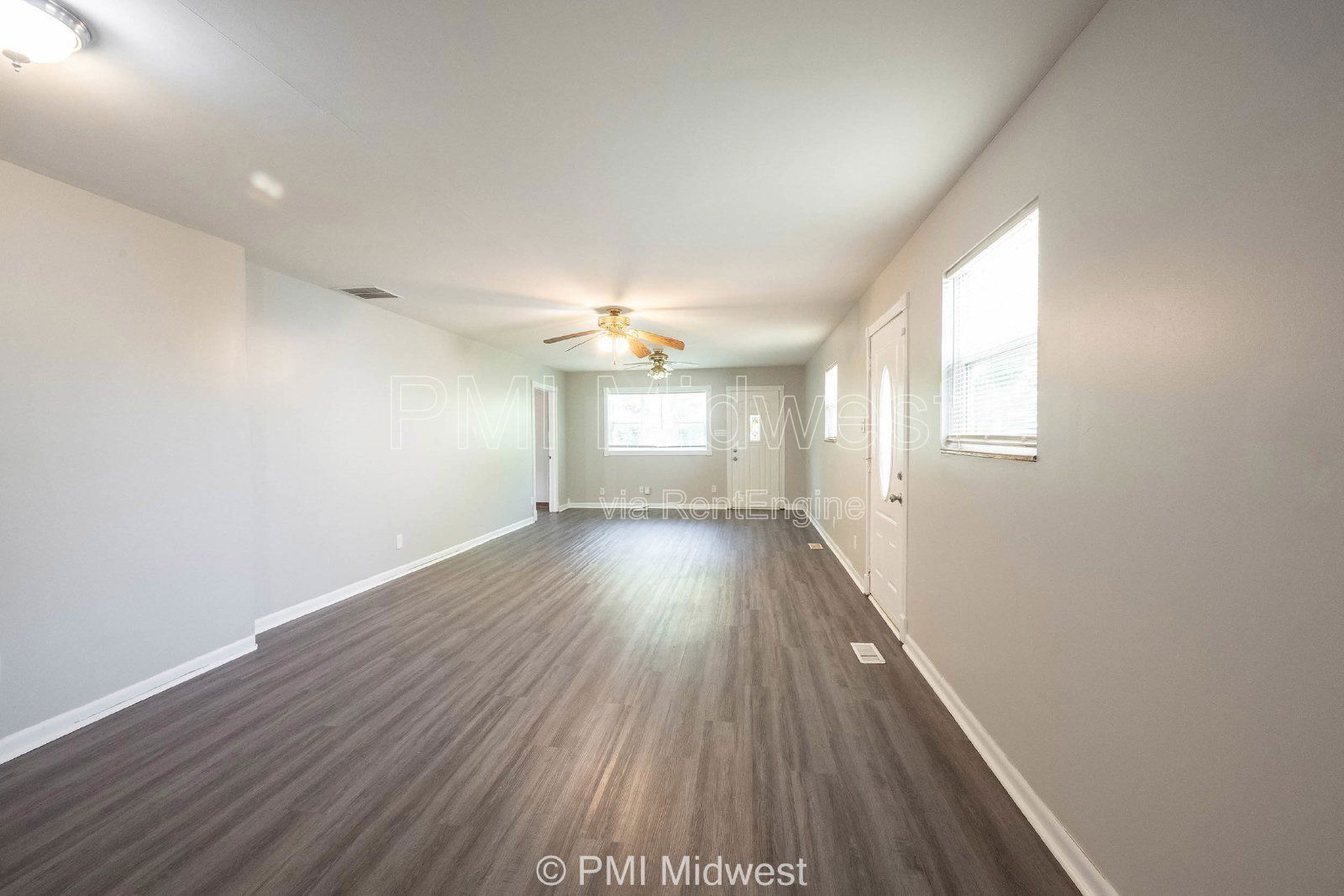 Building Photo - 3748 N Hawthorne Ln