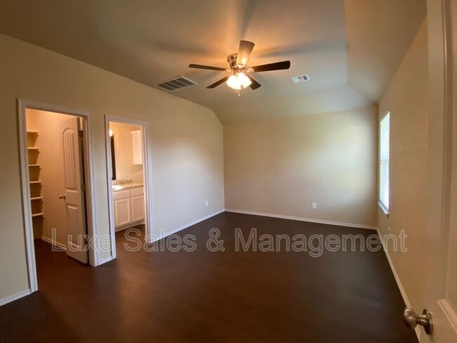 Building Photo - 11207 NW 114th St