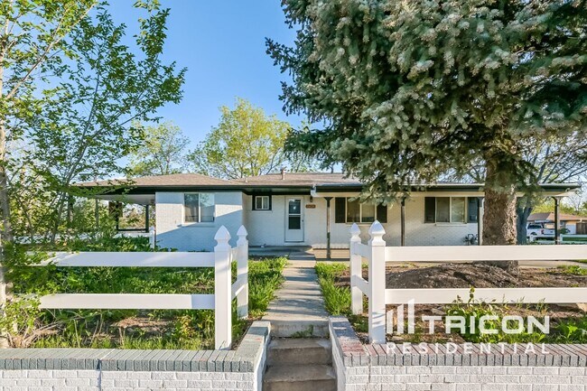 Primary Photo - 5412 Iris St