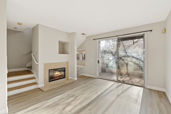 Building Photo - PRIZED UNIT IN RESORT-LIKE COMMUNITY EXCEL...