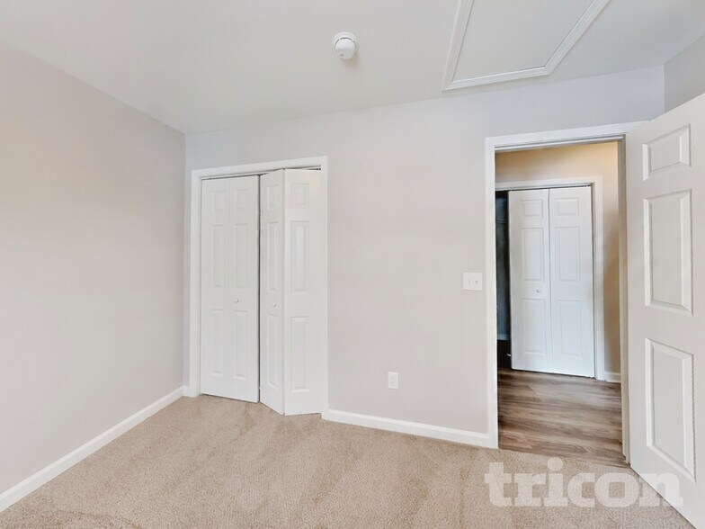 Building Photo - 3871 Range Crest Ct