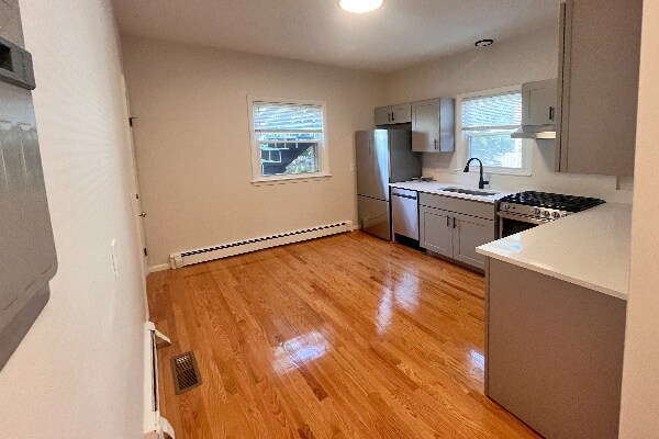 Building Photo - 141 Brown St