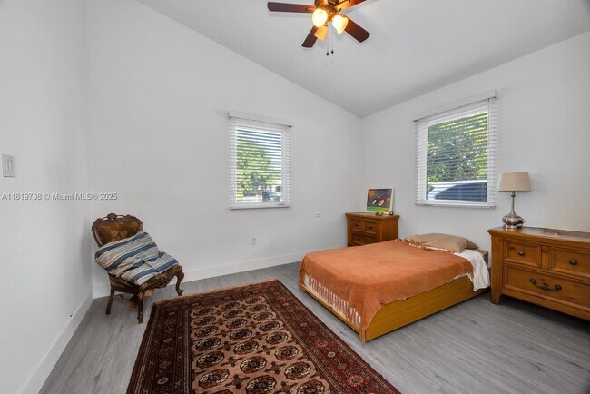 Building Photo - 6700 SW 62nd Ct