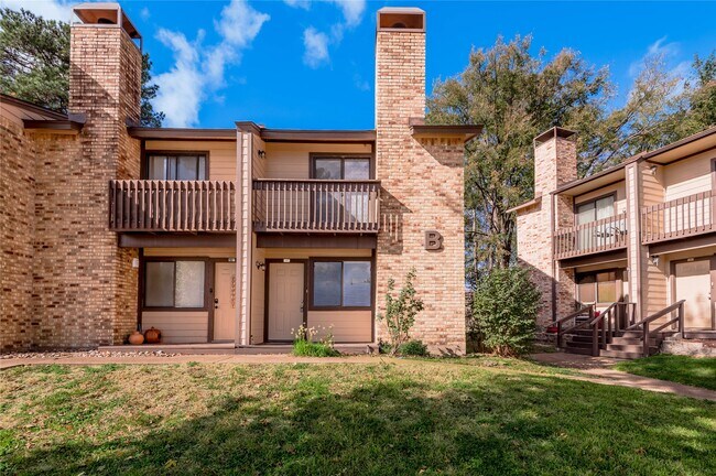 Building Photo - 2521 Crosstimbers Dr