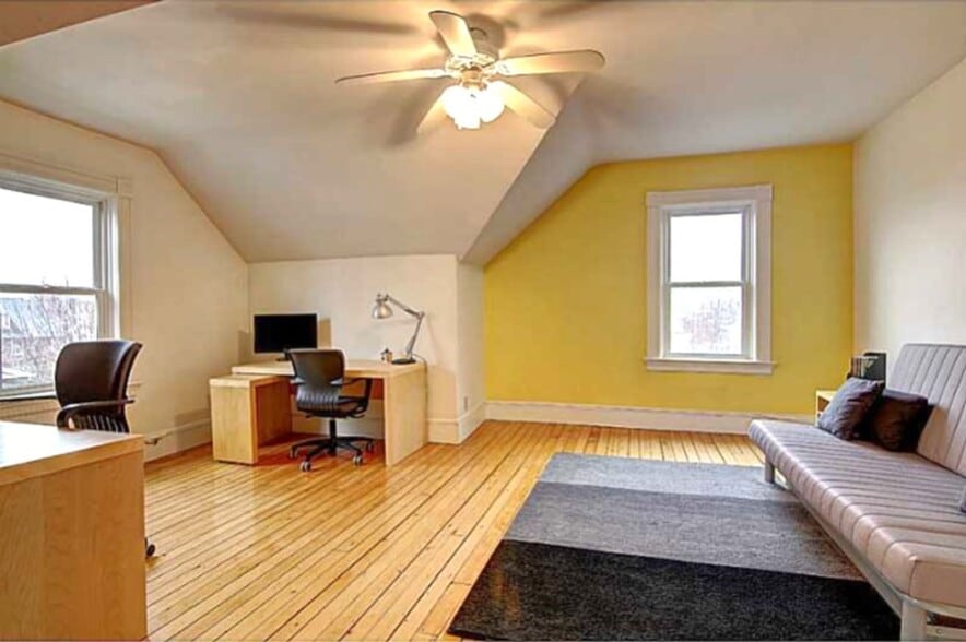 Building Photo - 84 Keene St