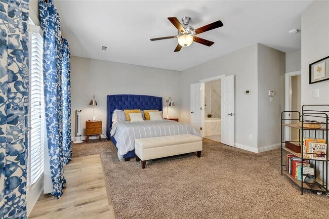 Building Photo - 1002 Shepherd Oaks Dr