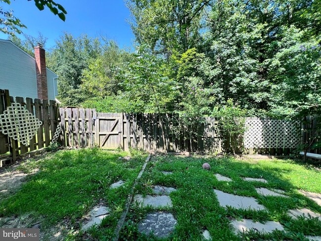 Building Photo - 8156 Dark Den Cir